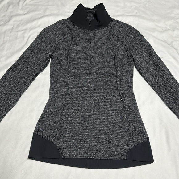 Women’s lululemon half zip long sleeve athletic wear size 2 black and gray - Picture 2 of 9